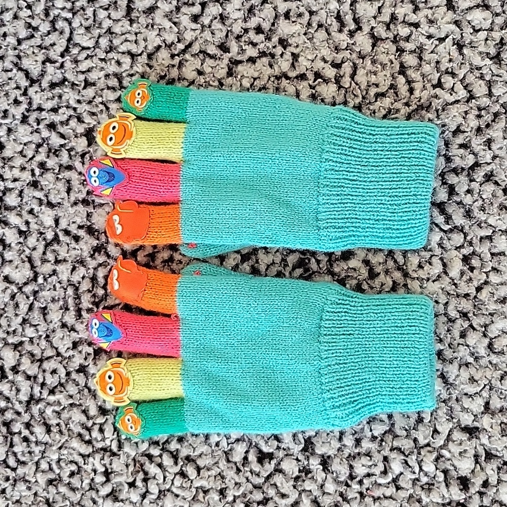 Disney Finding Nemo Kids Gloves Size 7-10